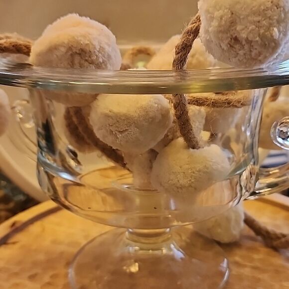 Pom Pom and Jute Decorative Rope - Picture 6 of 8